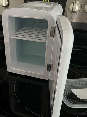 Portable Mini Fridge Cooler - White